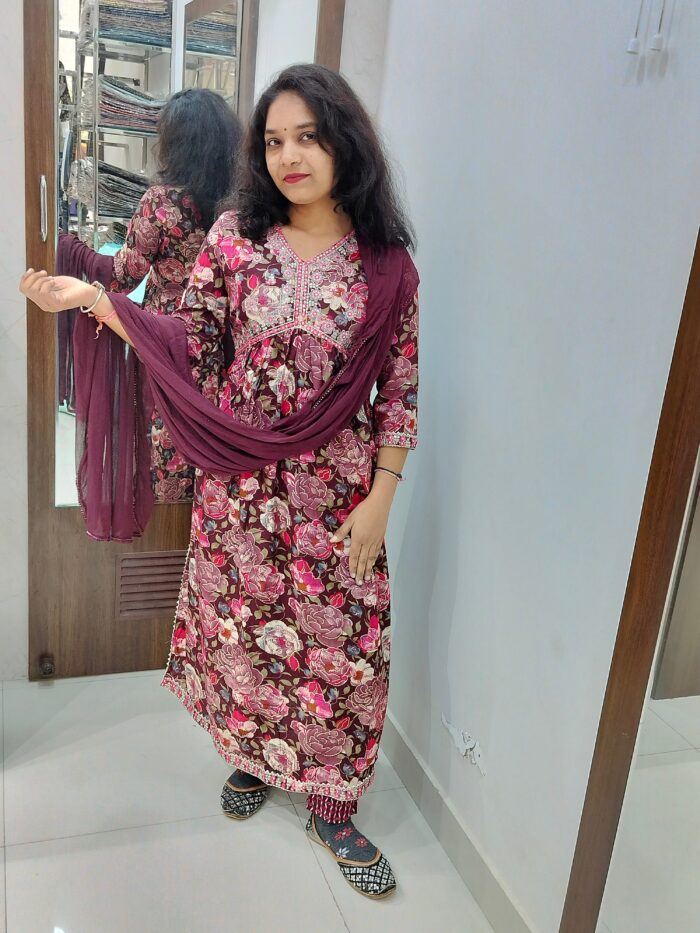 Aliya with nayra cut - Image 6