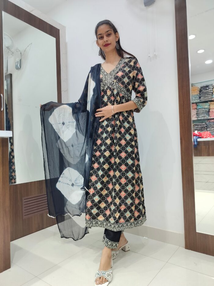 Aliya with anarkali pattern - Image 4