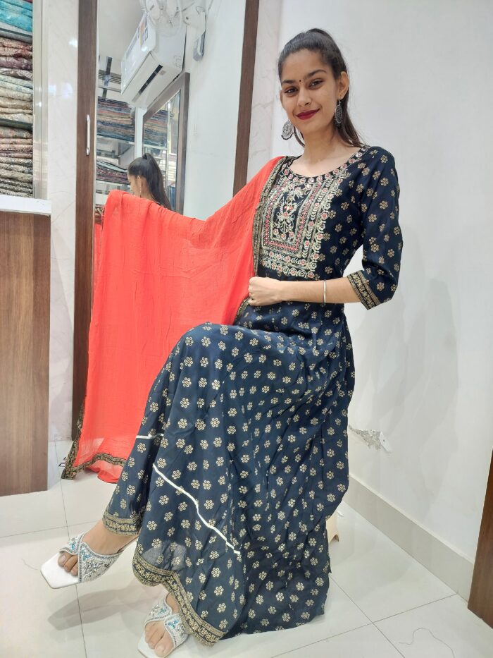 Anarkali pattern 2piece - Image 3