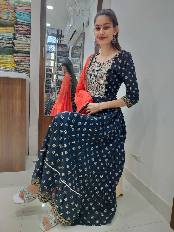 Anarkali pattern 2piece - Image 4
