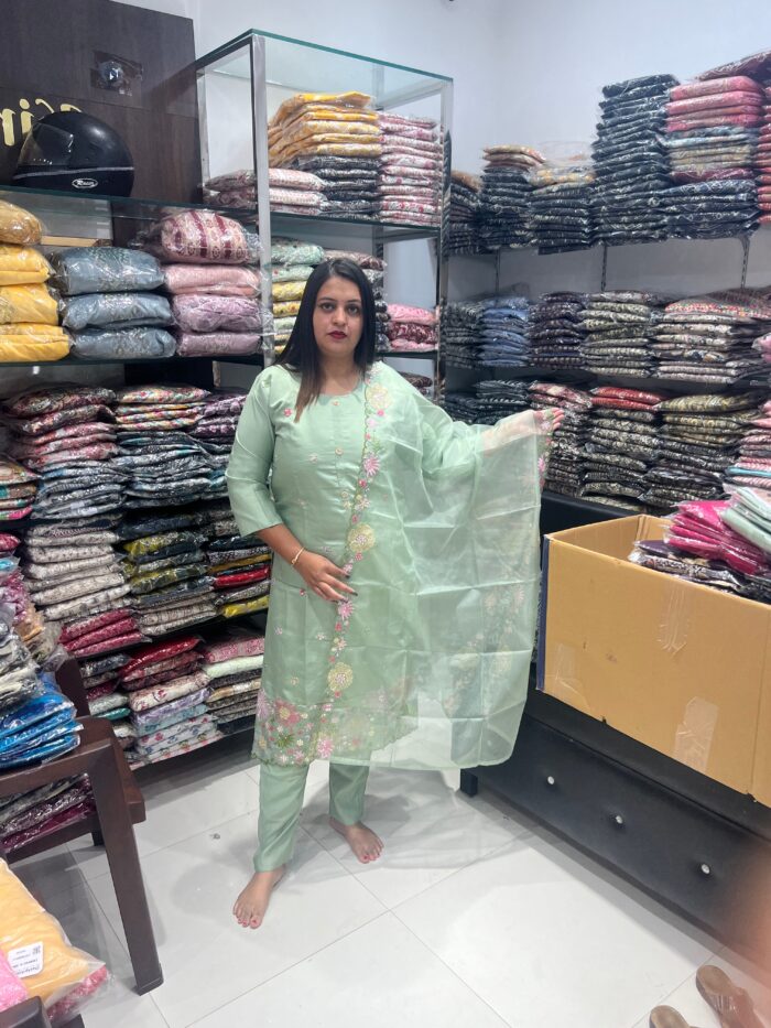 Silk straight designer work. - Image 3
