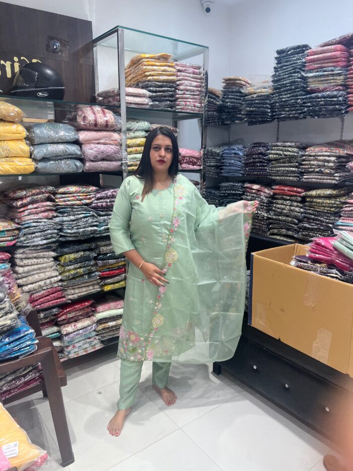 Silk straight designer work. - Image 2