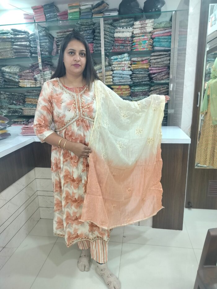 Aliya with nayra cut - Image 1
