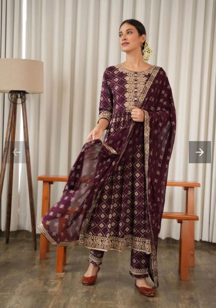 miss fame Women's Rayon Straight Kurta - Image 1
