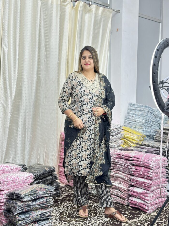 Big size 3 piece kalamkari 🖤 - Image 1