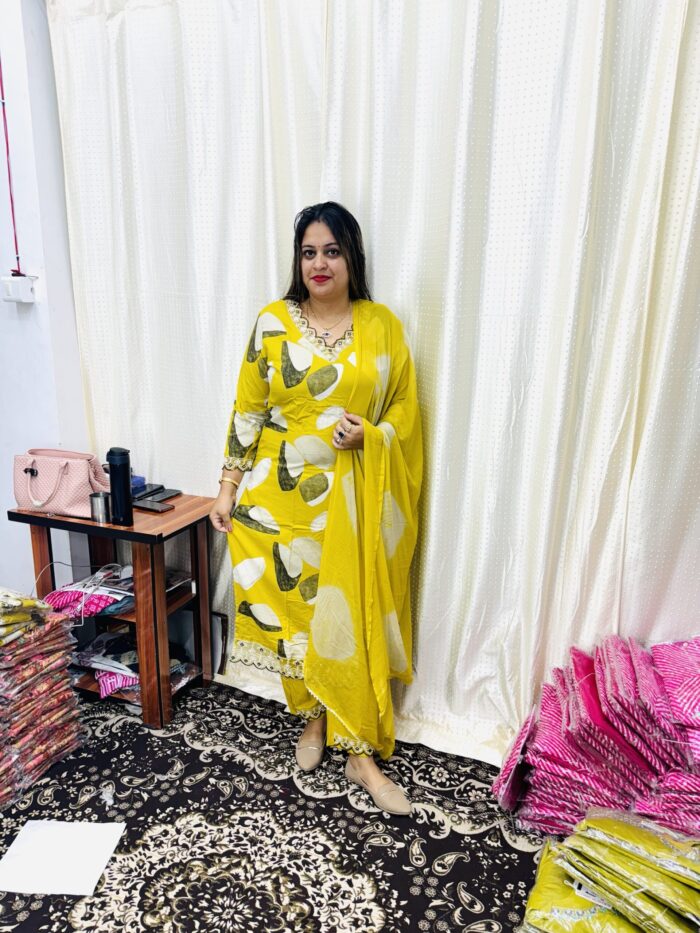 3 pices - Image 1